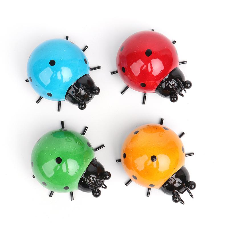 Ornament de Artizanat Buburuza de Fier Decoratie pentru casa Agatator de perete Decorat pentru gradina Decoratiune pentru casa Mic Ornament