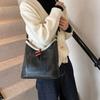 2025 new splicing hair bag women's niche design high-end underarm bag retro tote bag shoulder bag