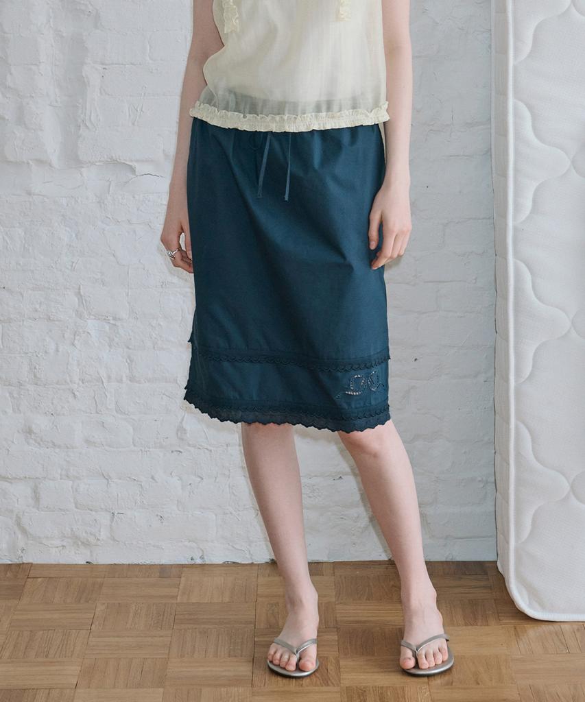 Sinun Eyelet Punching Midi Skirt (Navy)