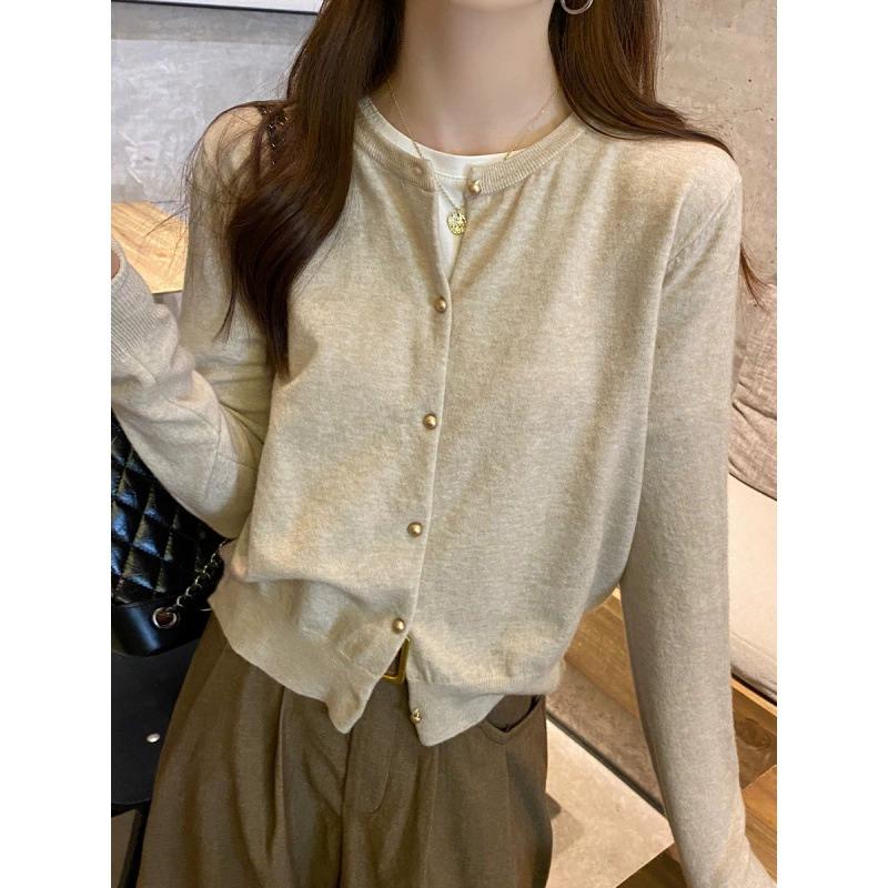 Grey Knitted Cardigan for Women In Autumn, Paired with A High-end Sweater Jacket. Early Autumn Thin Long Sleeved Top