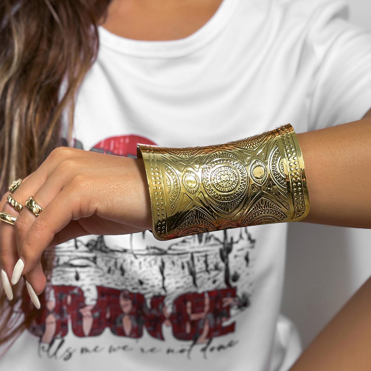 

Exaggerated Africa Ethnic Big Wide Cuff Open Bangles for Women Retro Heavy Metal Arm Bracelet Grunge Wrist Jewelry Steampunk Men