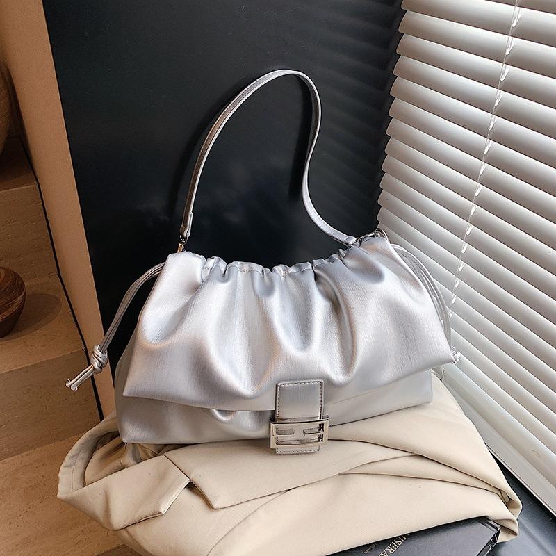 Large-capacity Bag Women's Summer New Fashion Niche Design Messenger Bag Single Shoulder Underarm Pleated Bag