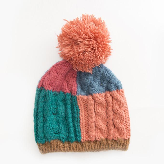 iDWZA Cable Knitted Bobble Hat Plain Mens Womens Beanie Warm Winter Pom Wooly Cap iDWZA Cable Knitted Bobble Hat Plain Mens Womens Beanie Warm Winter Pom Wooly Cap