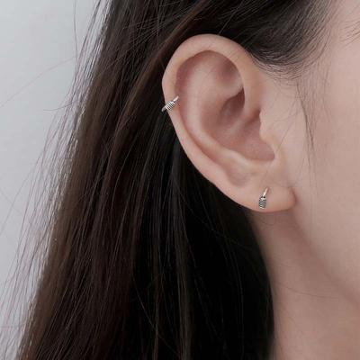 S925 versilberte Ohrstecker, geeignet für kleine Ohrläppchen, Damen, schlichter Hong Kong-Trend, Herren, Mini, kleine Retro-Persönlichkeit, Frühlingsohrringe