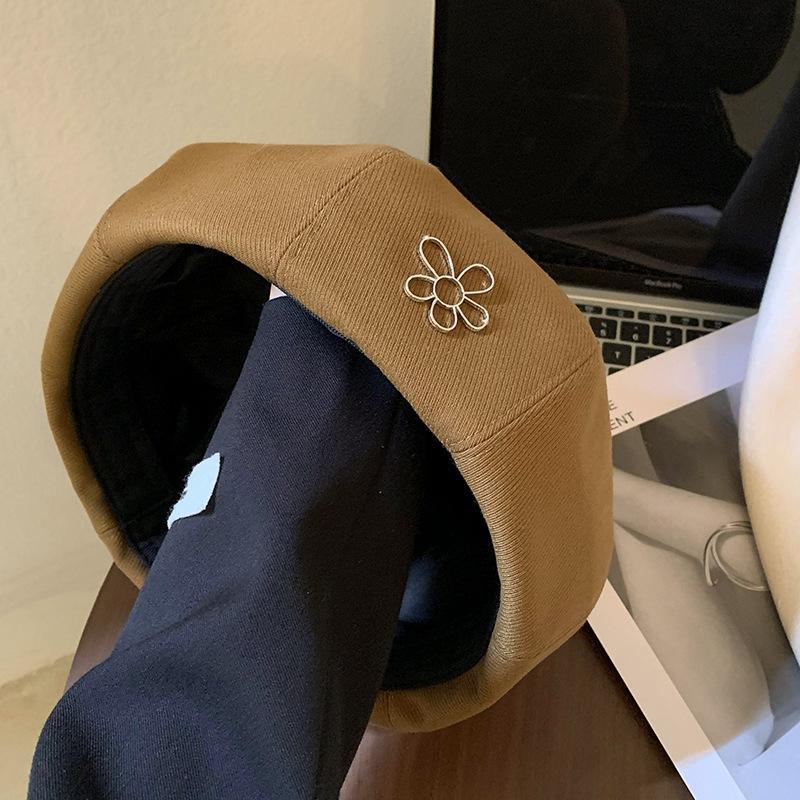 Big head circumference black beret women's versatile spring and autumn models show small face big head bud painter hat octagonal hat