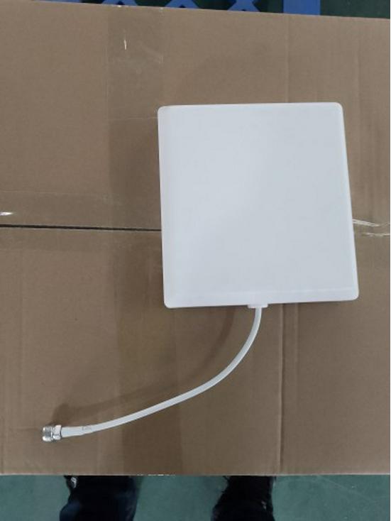 

Indoor Directional Flat Panel Antenna, 800-2700 MHz Range, Wall-Mounted, Single-Polarized Others