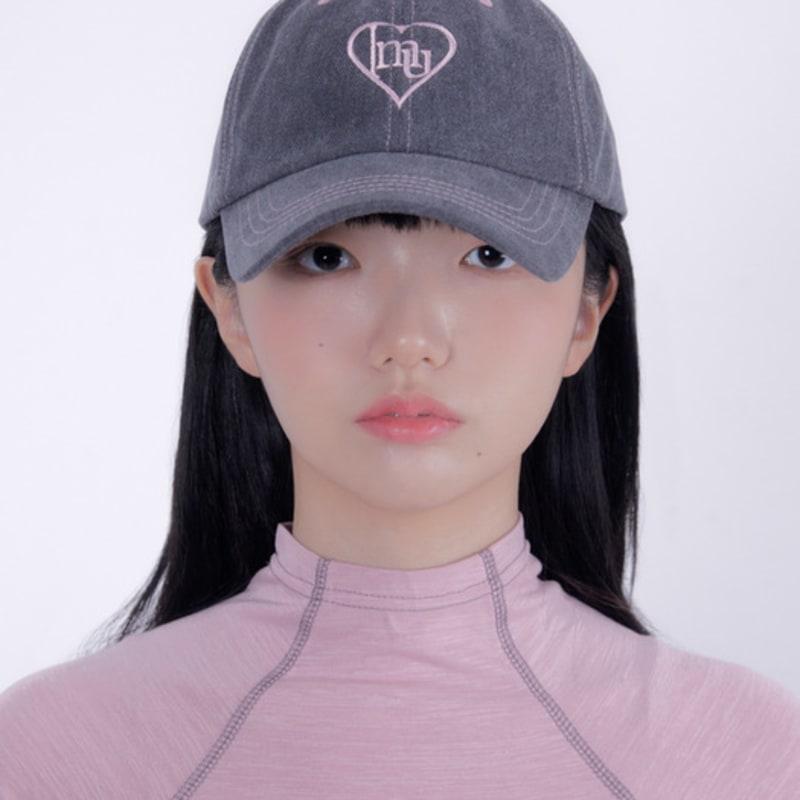 

Внутренний музей КЕПКА С СИМВОЛОМ СЕРДЦА (УГОЛЬ) CHARCOAL