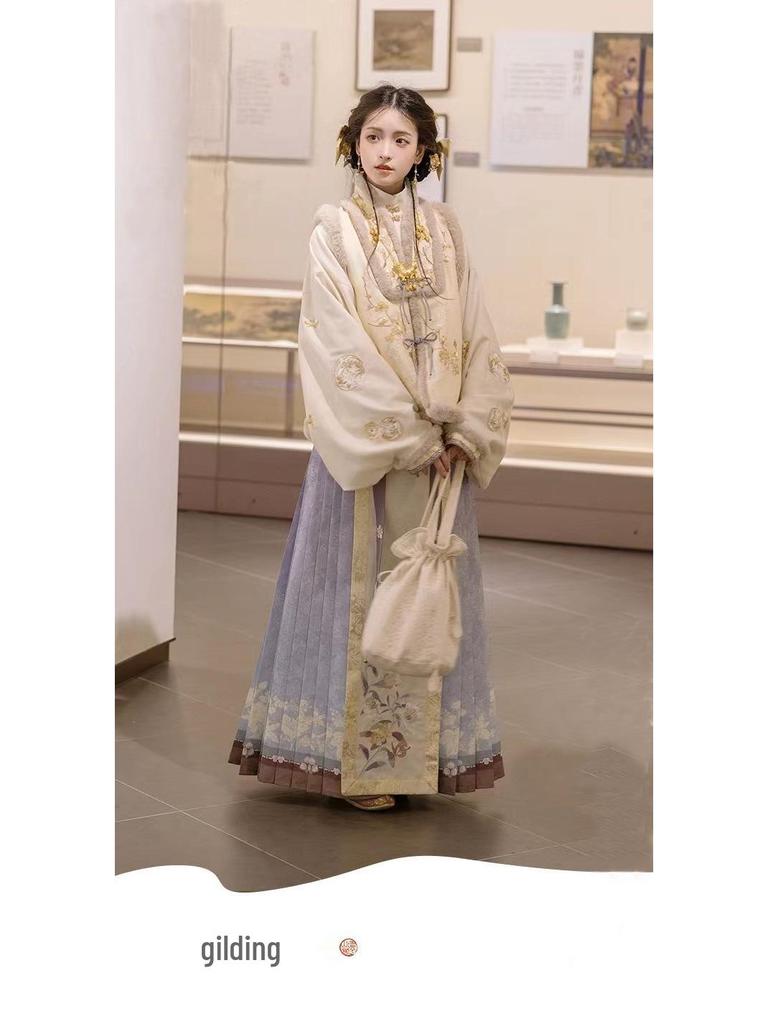 Autumn/Winter Maki-e Kintsugi Hanfu: Embroidered Ming-Style Fairy Horse Face Skirt for Women