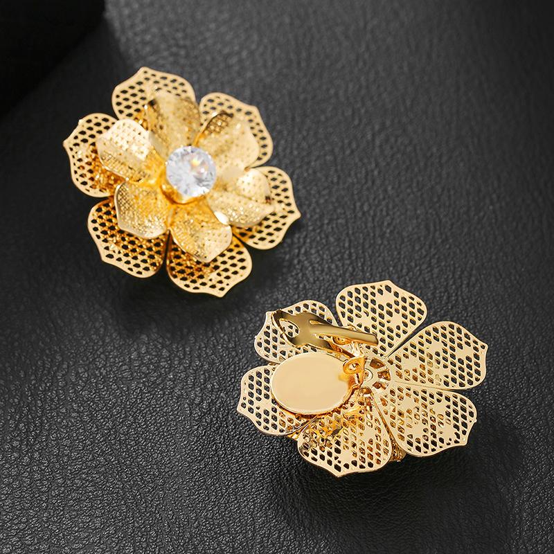 Trendy Exaggerated 2-layer Metal Flower Clip On Earrings for Women Retro Dimensional Hollow Zircon Earrings Statement Jewelry