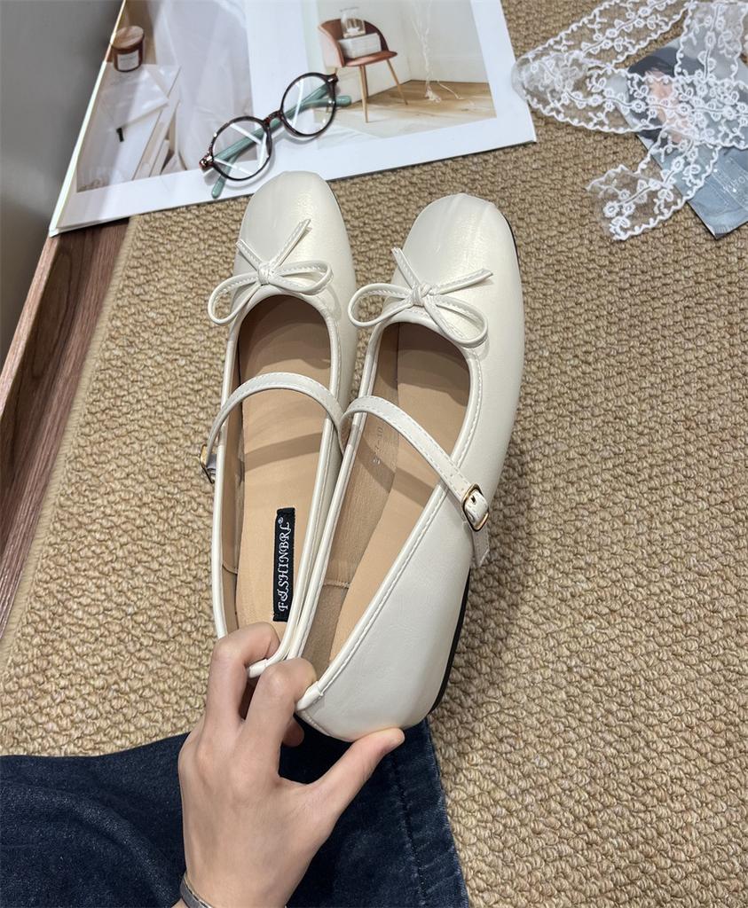 Französischer Feenstil rote Mary Jane Schuhe mit eckiger Spitze Mädchen Frühling 2025 neue Schleife flache Ballerinas