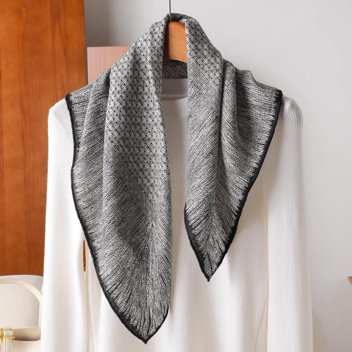 Classic Xiaoxiang style gray silk wool medium square scarf silk wool scarf 2025 winter new versatile silk scarf 65cm