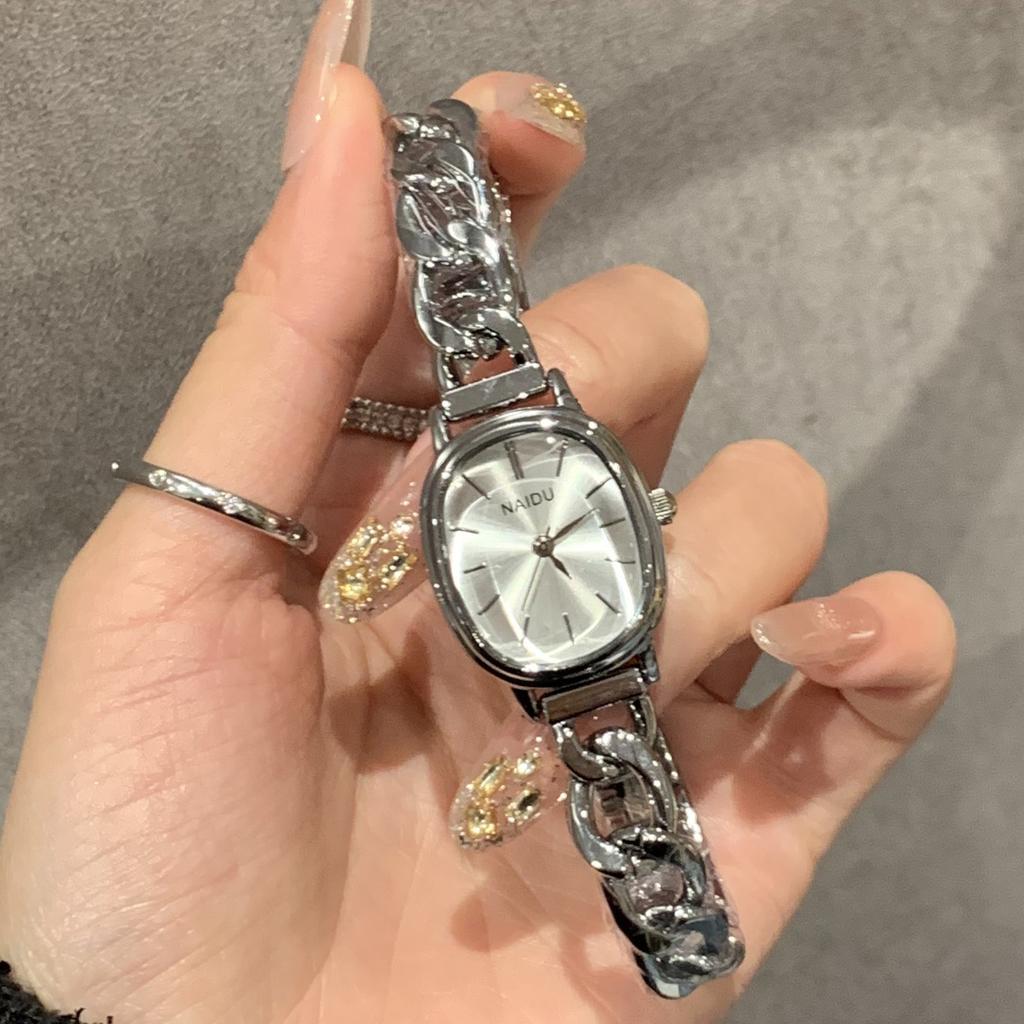 Medieval Strip Bracelet Watch Women'S High-End Retro Style Light Luxury Niche Exquisite Simple Women'S Quartz Women'S Watch