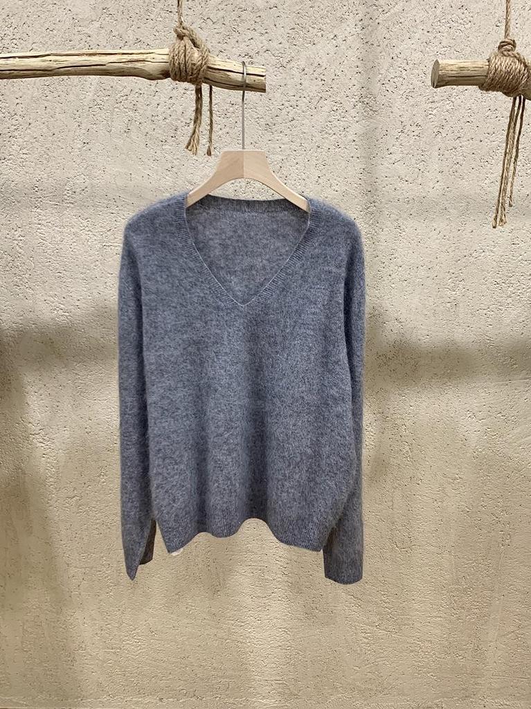 Women’s High-End Plush Wool-Cashmere V-Neck Sweater - Seamless, Soft, Stitched Knit Top