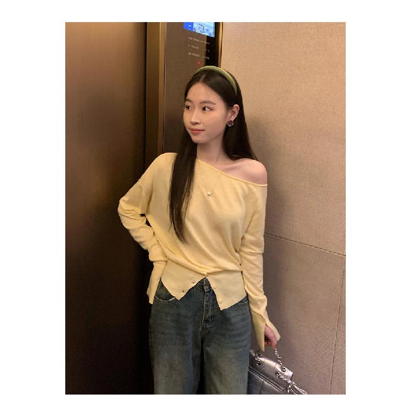 2026 Early Spring Women's Off-Shoulder Knit Sweater, Slim Fit Outerwear, Base Shirt, High-End Sweater