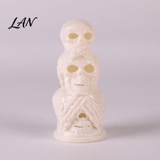 Gothic Home Decor Ornament Halloween LED Skull Night Light, Resin Decorative Candle Lamp Creepy Light for Parties Room, Haunted House, Unique Tabletop