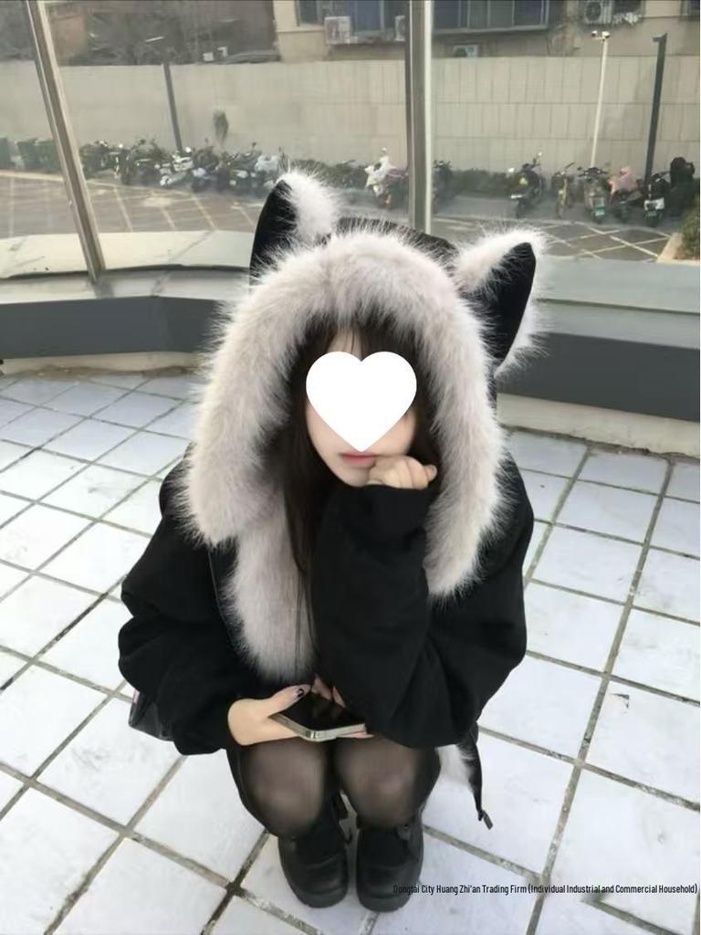 Korean Style Women's Spicy Short Winter Patchwork Fur Coat with Mountain Eagle Design