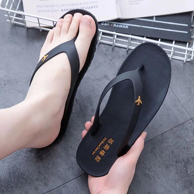 Fashion Ins Men's Shoe Flip Flops Shiatsu Soft Flat Sabot Beach Slides High Quality Fashion Low Price Adult Clappers 2025 Male Slipper