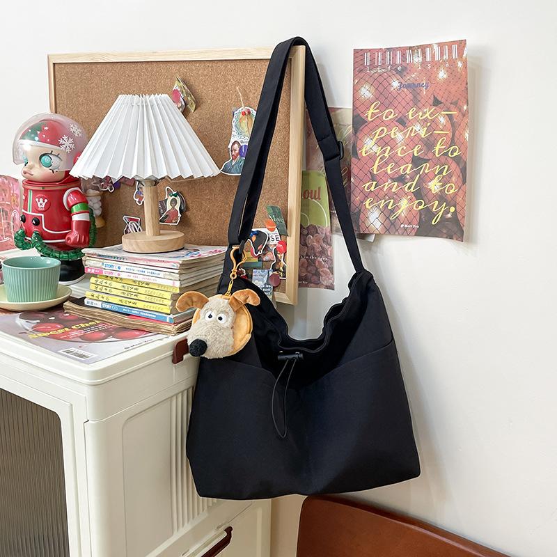 Solid Color Large Capacity Texture Tote Bag 2025 New Shoulder Bag Student Casual Fashion Ins Niche Tote Bag