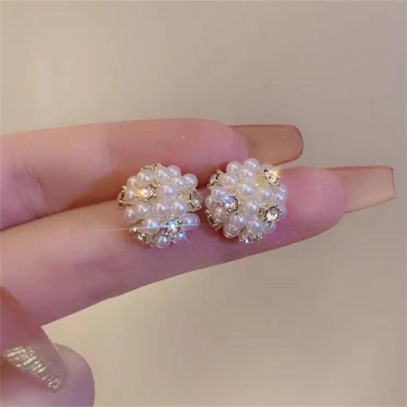 Fashion Korean Pearl Ear Stud Earrings  for Women Girl Gift Jewelry Wholesale