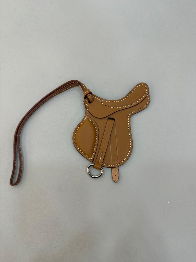 Hochwertiger Leder-Taschenanhänger, Satteltaschen-Anhänger, Niedlicher Auto-Schlüsselanhänger Luxuriös Handgefertigt Echtes Schafsleder Taschenzubehör