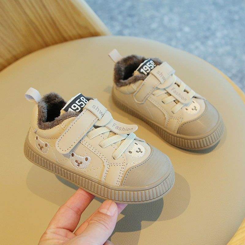 

Baby toddler shoes soft sole velvet 1--3 years old children s new autumn and winter infant and girl shoes anti-kick boys shoes inner length 16.5 cm 27 yards