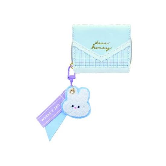 

Patch wallet charm/rabbit tri-fold