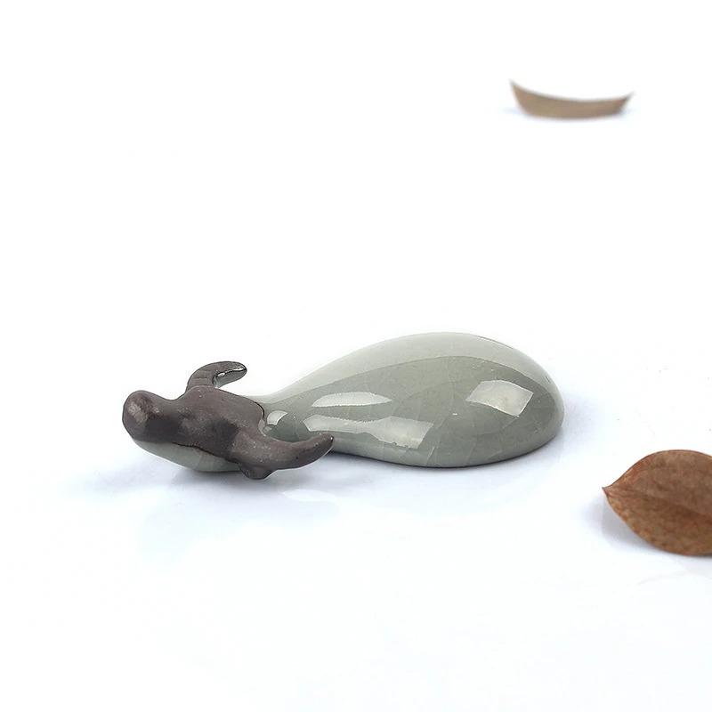Chinese Tea Pet Kung Fu Tea Accessories Purple Clay Buffalo Lucky Decoration Handicraft Creative Hand Gift Tea Set Animal Mode