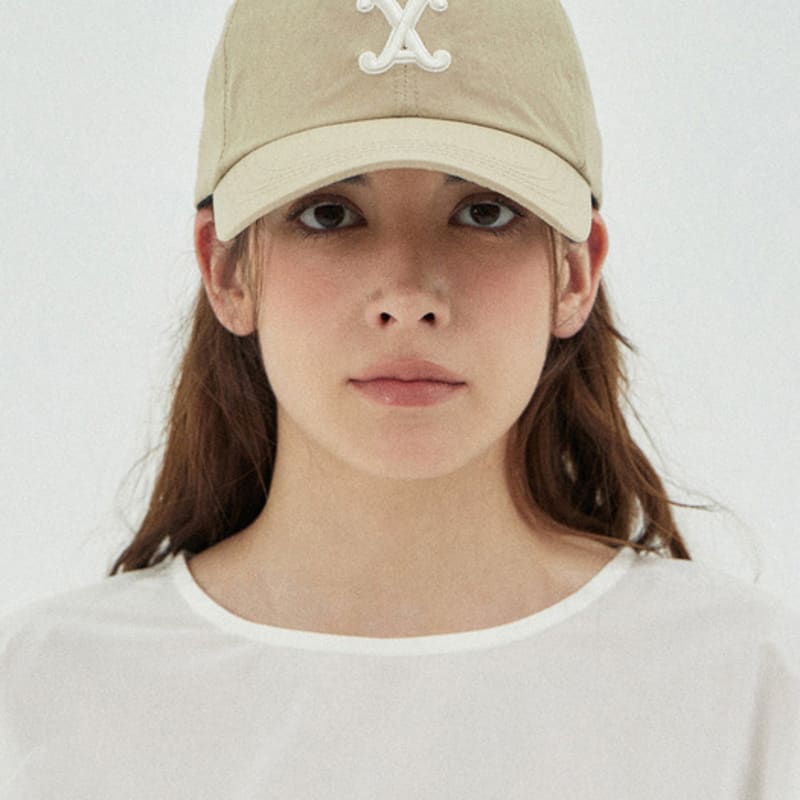 

VARZAR VA Curved Logo Nylon Ball Cap Light Beige FREE