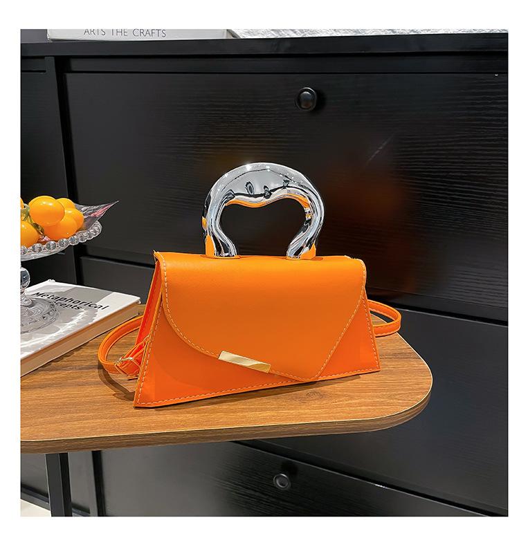 2025 Summer Light Luxury High-end Texture Temperament Niche Design Sense Handbag Foreign Style Versatile Commuter Shoulder Messenger Bag