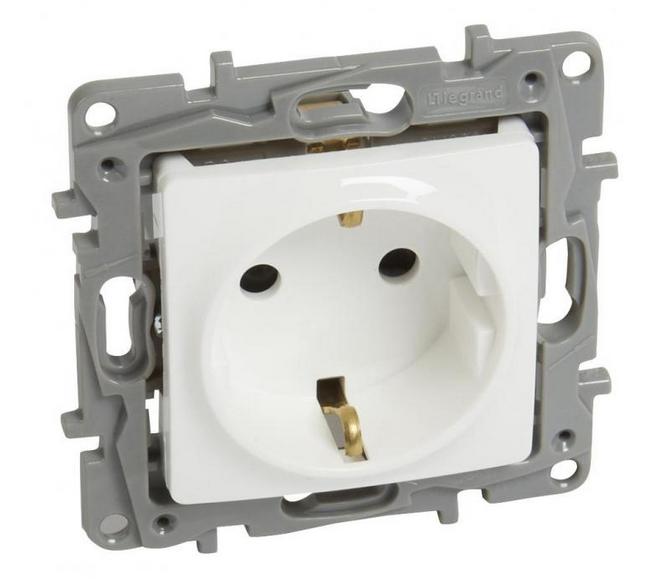 Niloe Gniazdo Pojedyncze Schuko 16 A 250 V Z Przesłonami Białe 764529