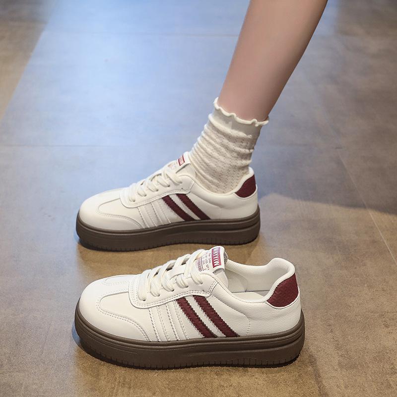 

2025 autumn new casual moral training shoes color matching striped breathable versatile platform women s heightening sports shoes 35 красный