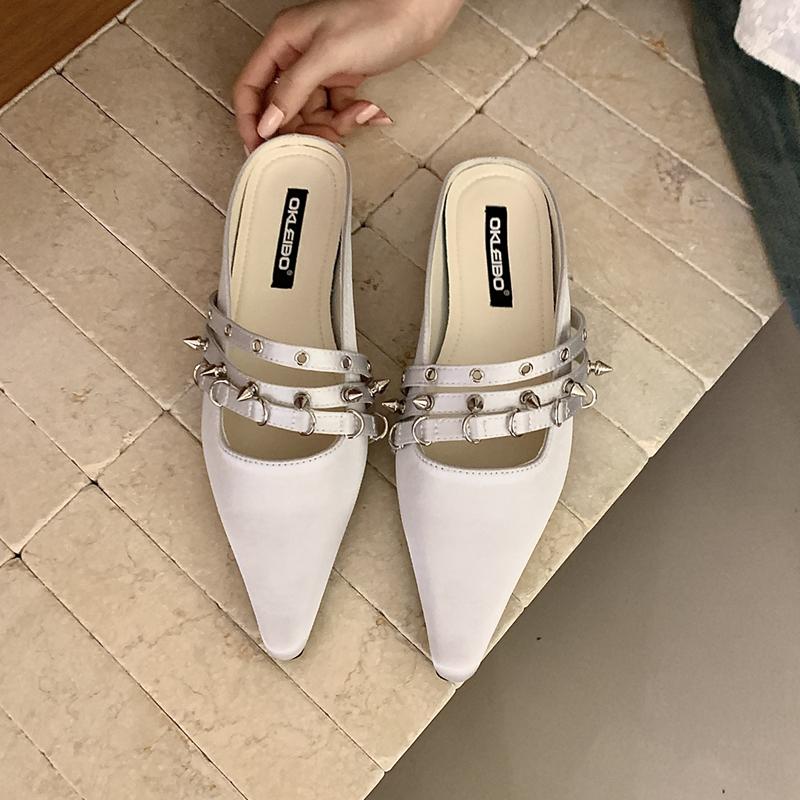 2026 Summer New Brand Women Slipper Fashion Rivet Pointed Toe Slip On Mules Shoes Soft Flat Heel Elegant Outdoor Dress