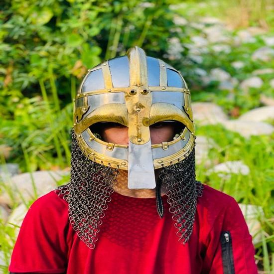 Vandal Medusa Helm Wikinger Kettenhemd Stahl und Messing Helm Nordischer Kriegerhelm Perfekt für Cosplay Bestes Geschenk Helm