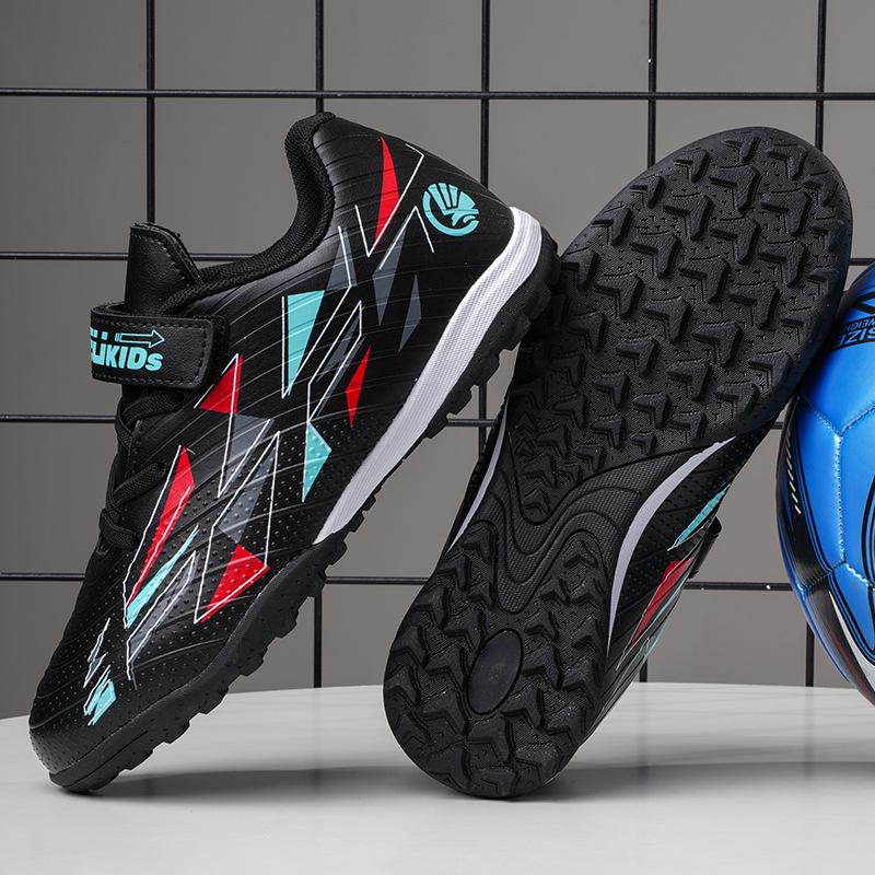 Vibrating Foot Brand Football Shoes with Broken Nails, Men, Women and Children, Free Shoelace Buckle TF Rubber Sole Non-slip Training Shoes