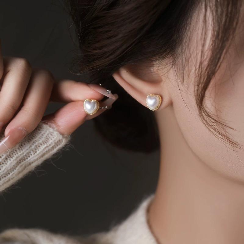 Pearl Earrings Women's High-end Earrings Ear Jewelry High-end Stud Earrings Niche Design Light Luxury
