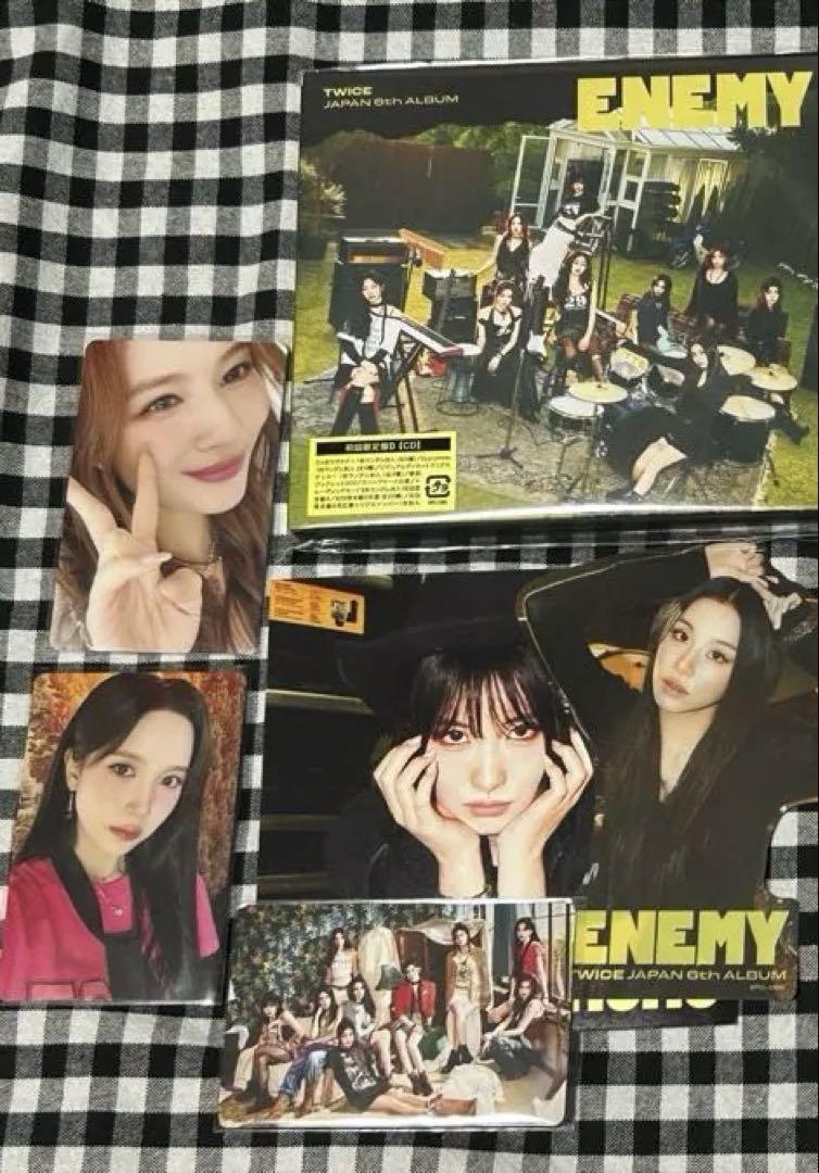 

[USED] TWICE Enemy First Press Limited Edition B Opened Sana Mina Chaeyoung