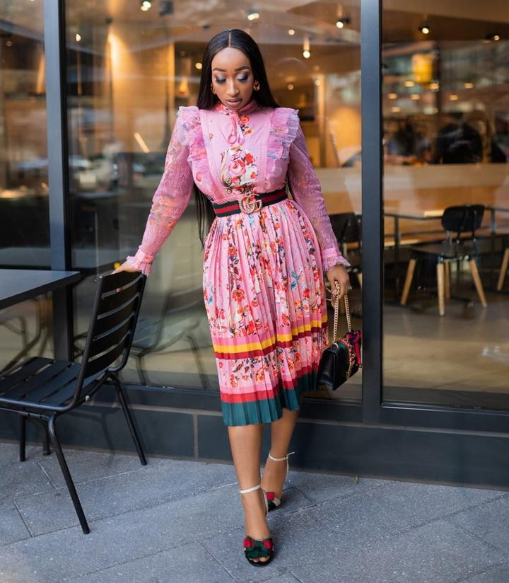 

Платье для поездок на работу в европейском стиле с цветочным принтом и высокой талией - розовое, длинная юбка, размер плюс (Без пояса) M розовый