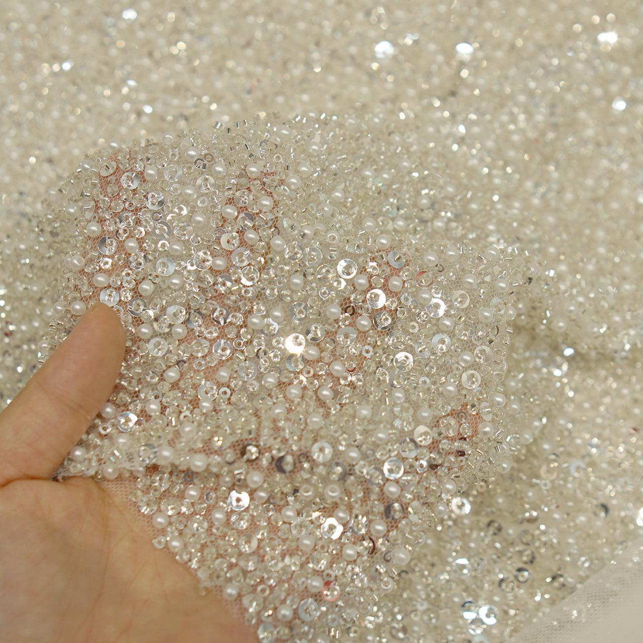

Dreamy and beautiful pearl sequin net fabric suitable for wedding dresses formal gowns and handmade DIY clothing fabrics 1.5M&1 yard белый