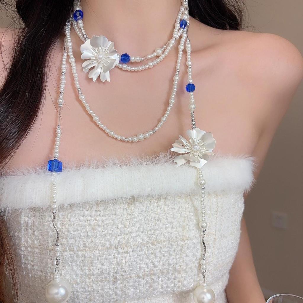 Pearl Blue Crystal Flower Beaded Necklace for Women, Stackable Multi-layer, Elegant Sweater Chain.
