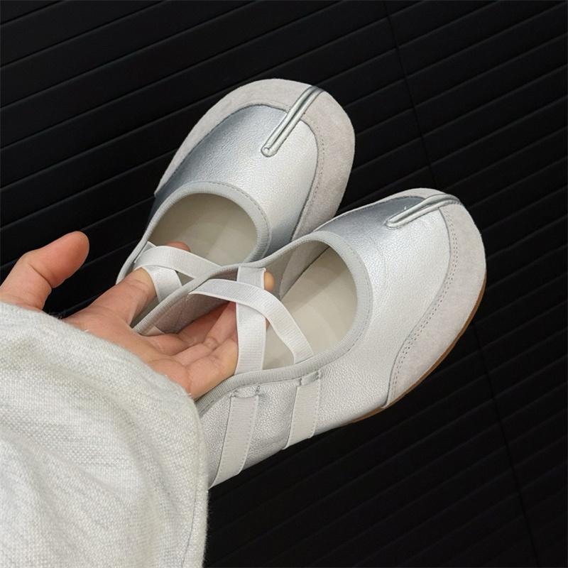 Fashion IPPEUM Tabi Sneakers Women Shoes Red Yellow 2025 New Fashion Split Toe Ballet Flats