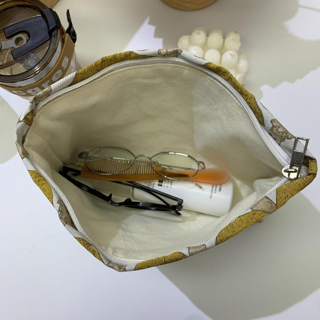 Mushroom Jacquard Portable Travel Cosmetic Storage Bag