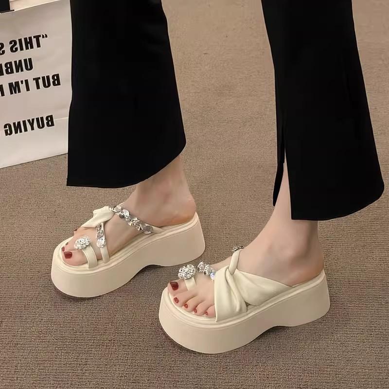 thick-soled heightening and cool slippers for women's summer wear, new models with skirts, fashionable cover, toe rhinestone high-heeled sandals.