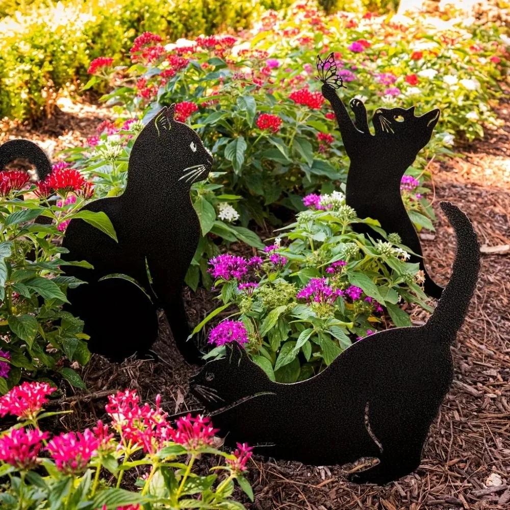 Cat Family Garden Stakes Decorative Cute Cat Garden Metal Decorative Silhouette Animal Outdoor Statues for Cat Yard Garden