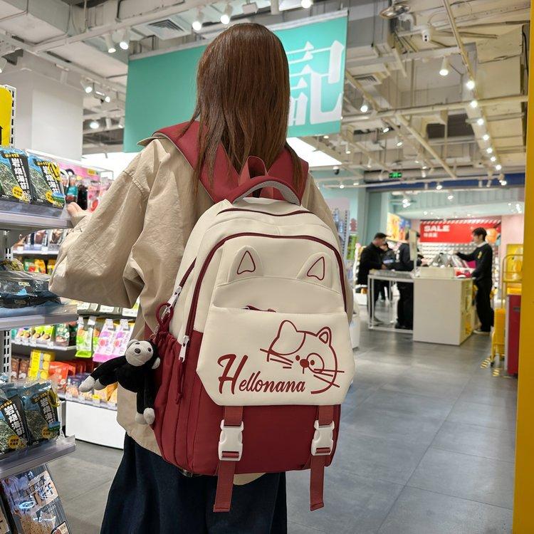Schoolbag for primary school students in grades 4 and 6, and for junior high school students, the new model is lightweight,