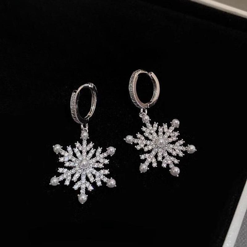 Sparkling Crystal Zircon Snowflake Pendant Earrings Women Exquisite Imitation Pearl Nebula Earrings Women New Year Party Jewelry