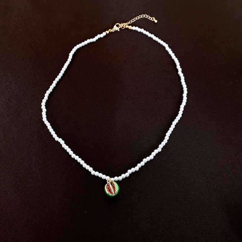 Dopamine Pearl Necklace: Retro Court Style Versatile Clavicle Chain for Women