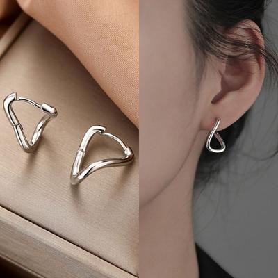 Damen Mädchen Schlichte Creolen Gothic Ohrstecker Unregelmäßiger Dislokations-Ohrring 925er Sterlingsilber