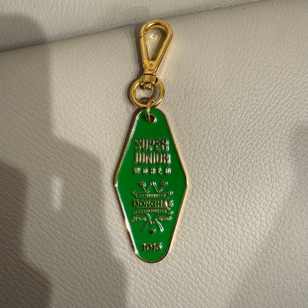 [USED] SUPER JUNIOR HOTEL KEYRING Donghae