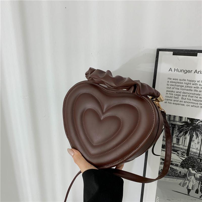 Retro Heart Shape Faux Leather Shoulder Bag for Women Fashionable Vintage Crossbody Purse CLE