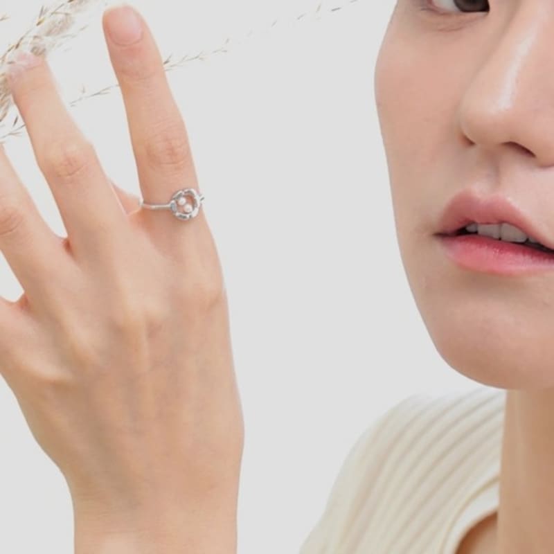 BELLOOGGI Amelie Pearl Ring